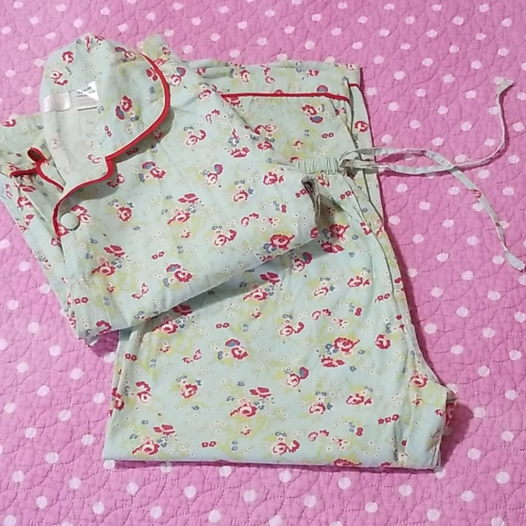 🌸 Pretty Floral Girl's Pyjamas - Picture 3 of 3